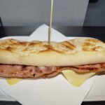 Bocadillo De Bacon Y Pimientos Verdes Bocadillo De Bacon Y Pimientos Verdes